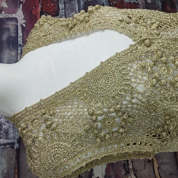 Suzelle Gold Lurex Crochet Sweater Vest - Picture 2 of 9